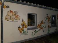 Neu gestaltetest Bienenhaus